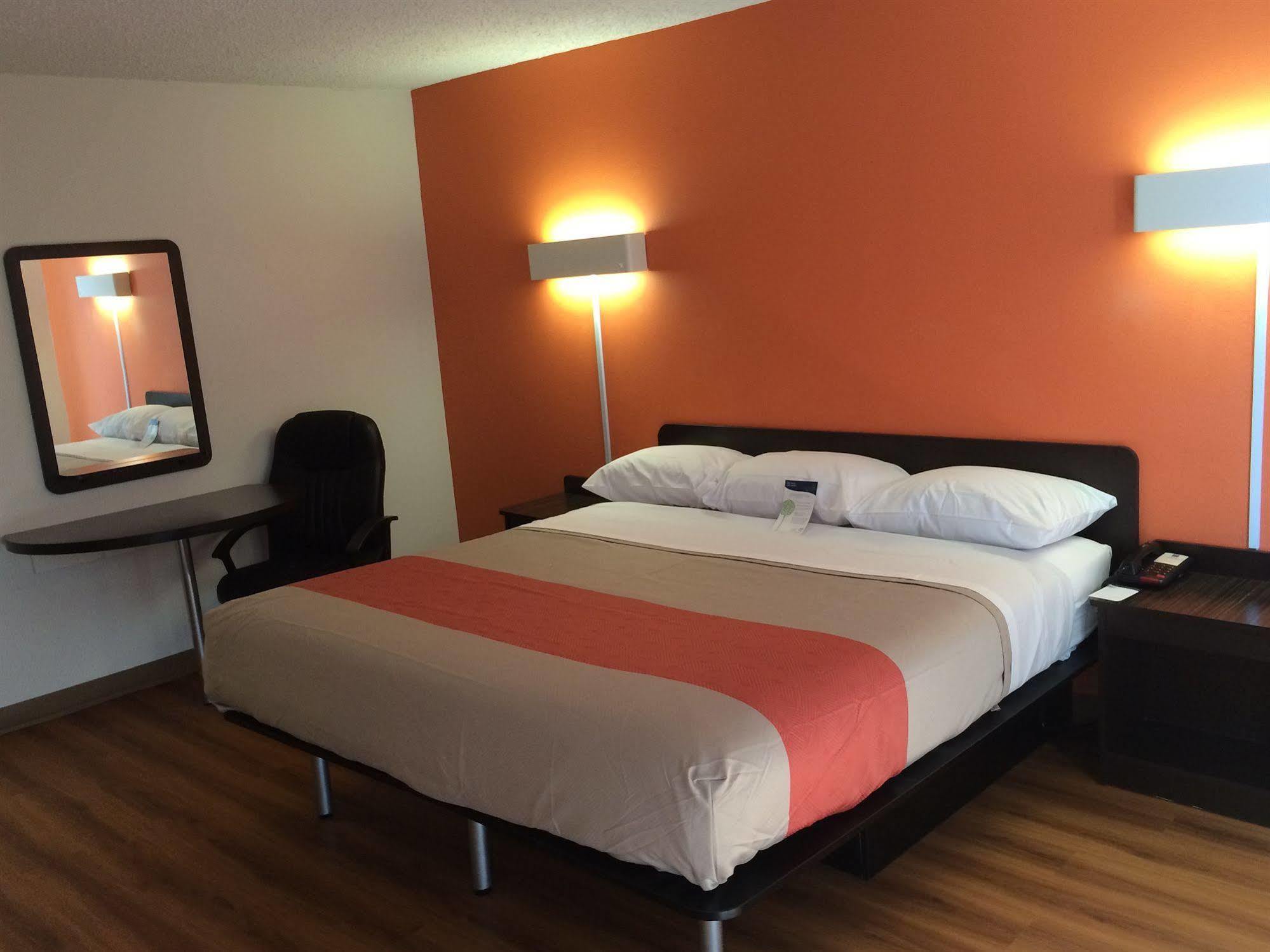 Motel 6-Fort Worth, Tx - Downtown East Zewnętrze zdjęcie